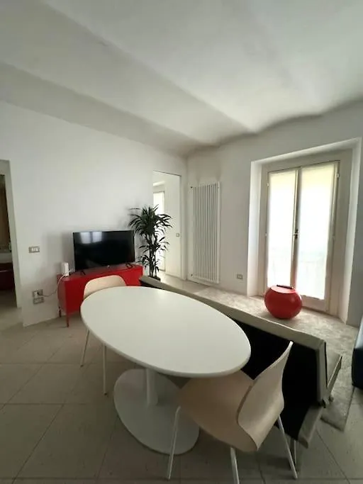 Apartment Grazioso Appartamento In Moscova Milan