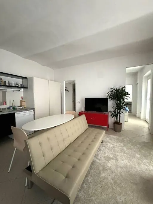 Grazioso Appartamento In Moscova Milan