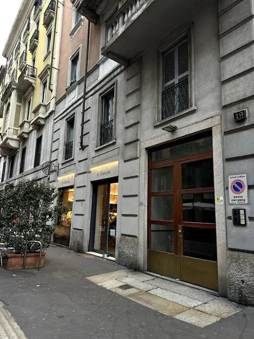 Grazioso Appartamento In Moscova Milan Italy